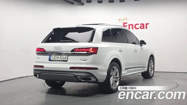Audi Q7 2021 — фото 2