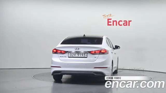 Hyundai AVANTE 2018 — фото 4
