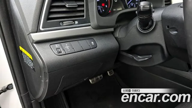 Hyundai AVANTE 2018 — фото 20