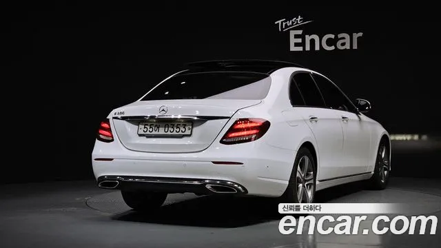 Mercedes-Benz E-Class 2017 — фото 2