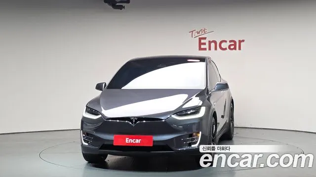Tesla Model X 2020 — фото 2