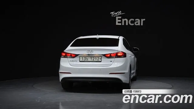 Hyundai AVANTE 2018 — фото 4
