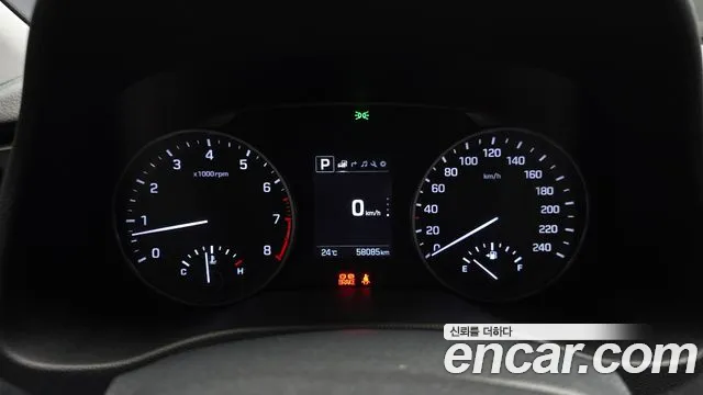 Hyundai AVANTE 2018 — фото 11