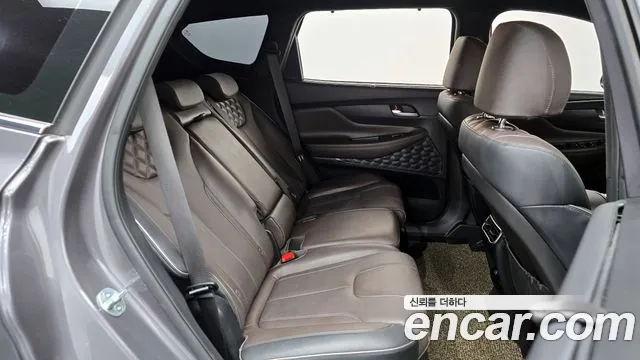 Hyundai Santafe 2021 — фото 17