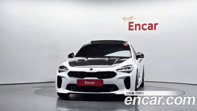 Kia Stinger 2023 — фото 3