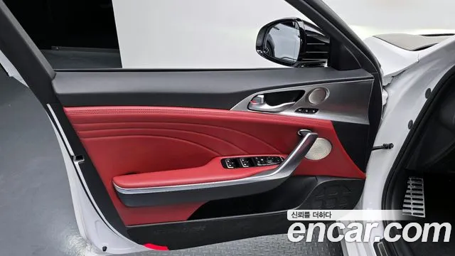 Kia Stinger 2023 — фото 14