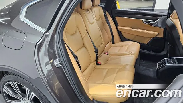 Volvo S90 2022 — фото 11