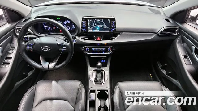 Hyundai i30 2018 — фото 10