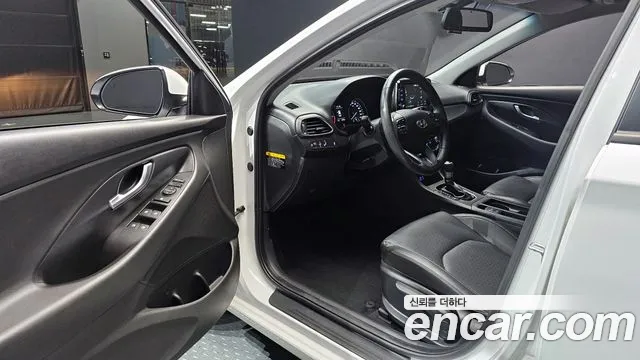 Hyundai i30 2018 — фото 13