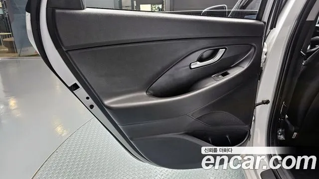 Hyundai i30 2018 — фото 15
