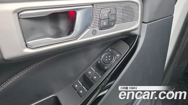 Ford Explorer 2021 — фото 19