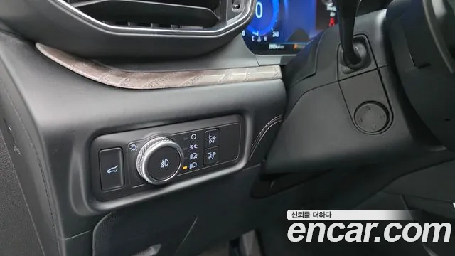 Ford Explorer 2021 — фото 20