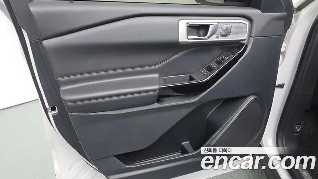 Ford Explorer 2021 — фото 14