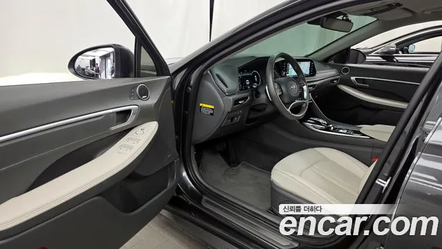 Hyundai Sonata 2020 — фото 13