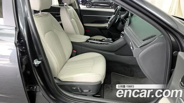 Hyundai Sonata 2020 — фото 17