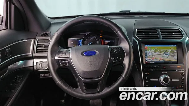 Ford Explorer 2016 — фото 13