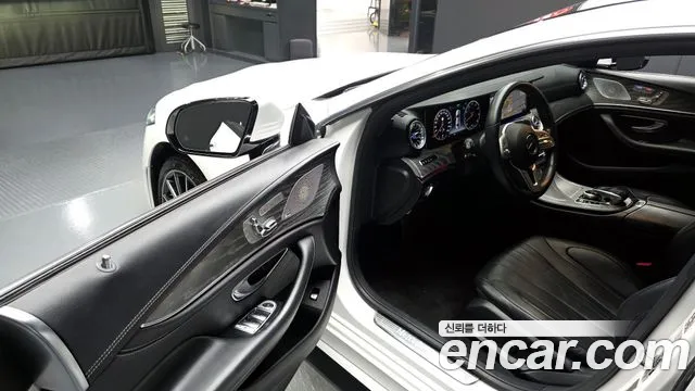 Mercedes-Benz CLS-Class 2020 — фото 13
