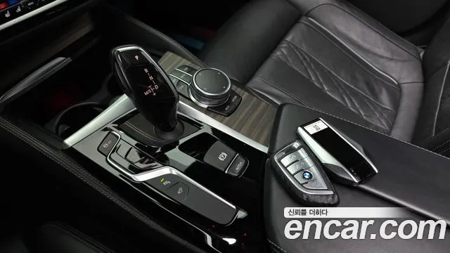 BMW 5-Series 2017 — фото 11