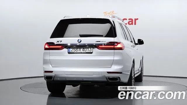BMW X7 2021 — фото 4