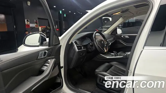 BMW X7 2021 — фото 10