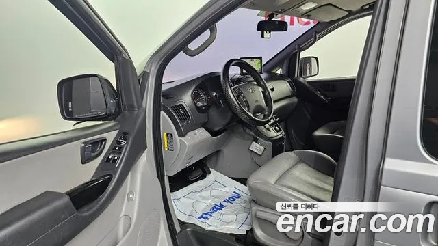 Hyundai Starex 2016 — фото 10