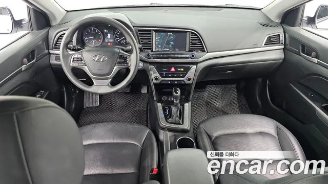 Hyundai AVANTE 2018 — фото 7