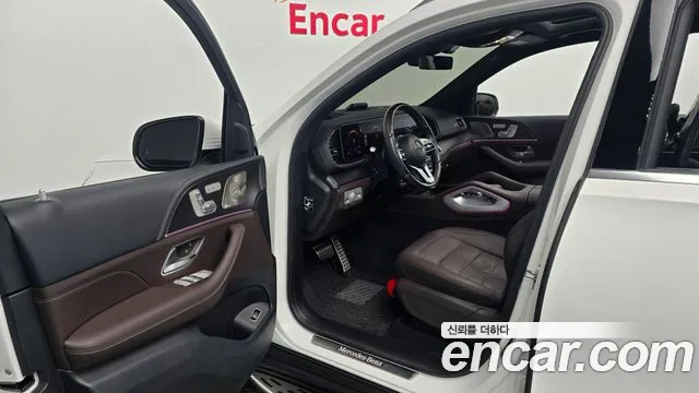 Mercedes-Benz GLS-Class 2023 — фото 11