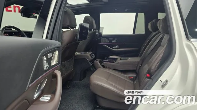 Mercedes-Benz GLS-Class 2023 — фото 12