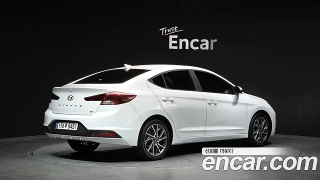 Hyundai AVANTE 2019 — фото 2