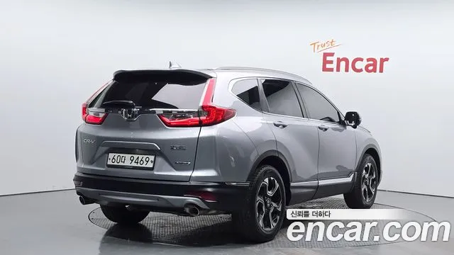 Honda CR-V 2017 — фото 1