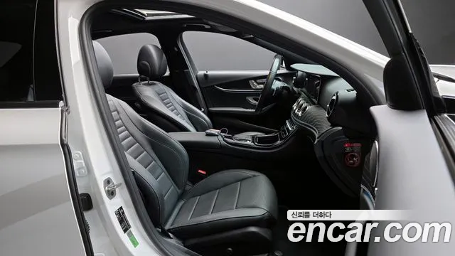 Mercedes-Benz E-Class 2022 — фото 16
