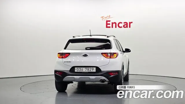 Kia Stonic 2018 — фото 4