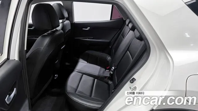 Kia Stonic 2018 — фото 16