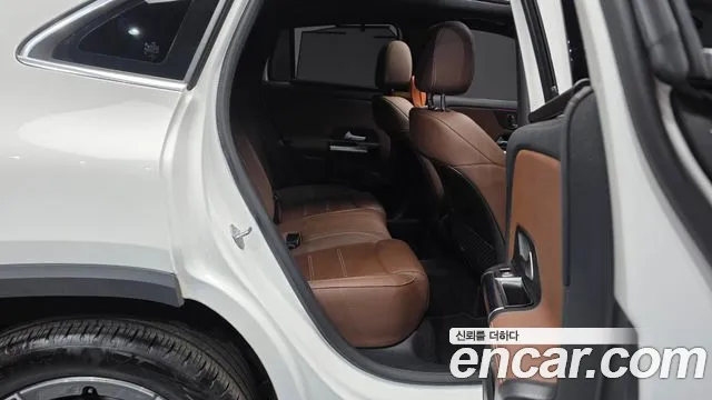 Mercedes-Benz GLA-Class 2021 — фото 17