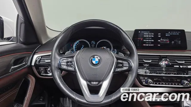 BMW 5-Series 2018 — фото 19