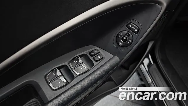 Hyundai Santafe 2018 — фото 16