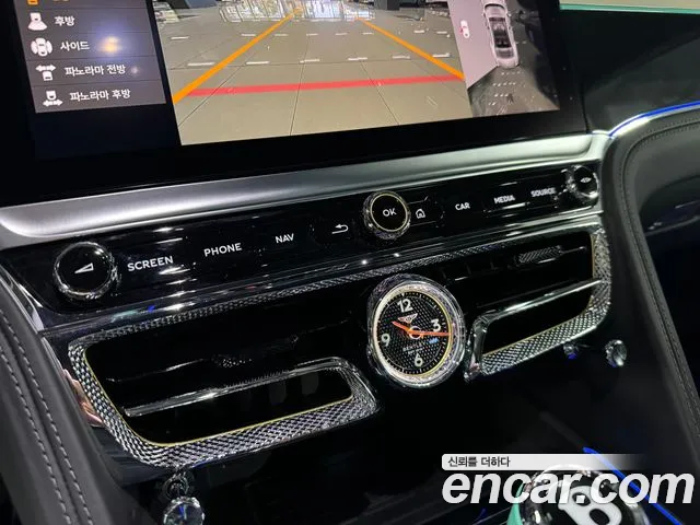 Bentley Flying Spur 2023 — фото 10