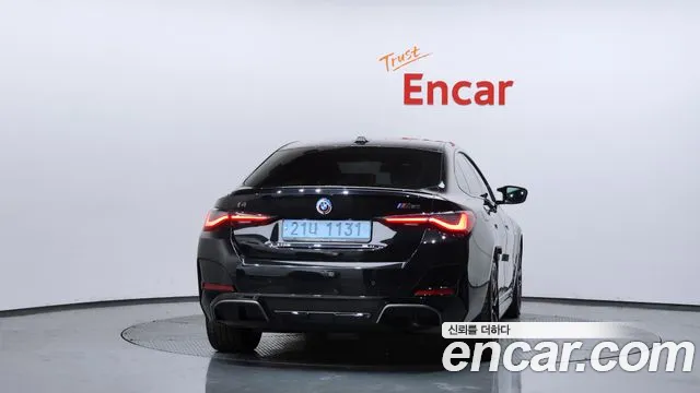 BMW i4 2023 — фото 4