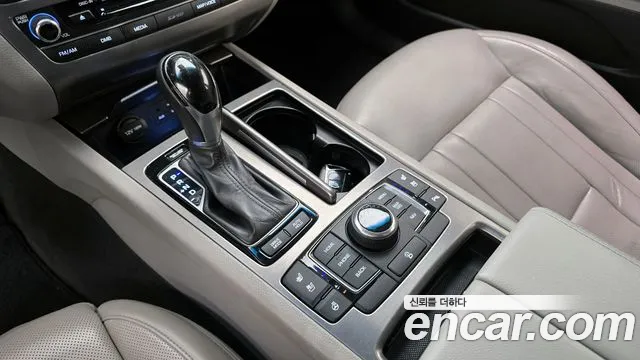 Hyundai Genesis 2016 — фото 12