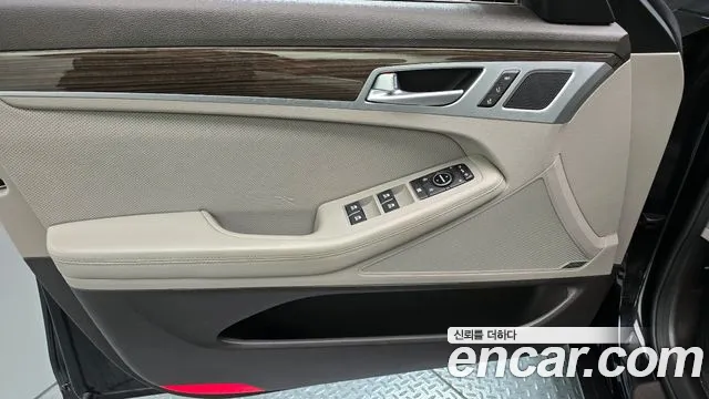 Hyundai Genesis 2016 — фото 14