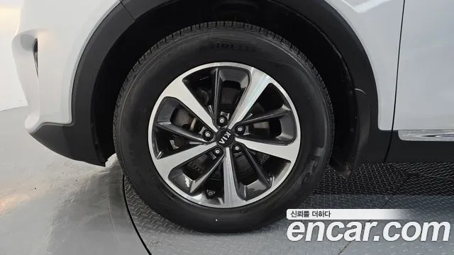 Kia Sorento 2018 — фото 5