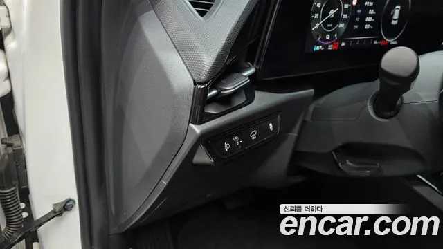 Kia Niro 2024 — фото 16