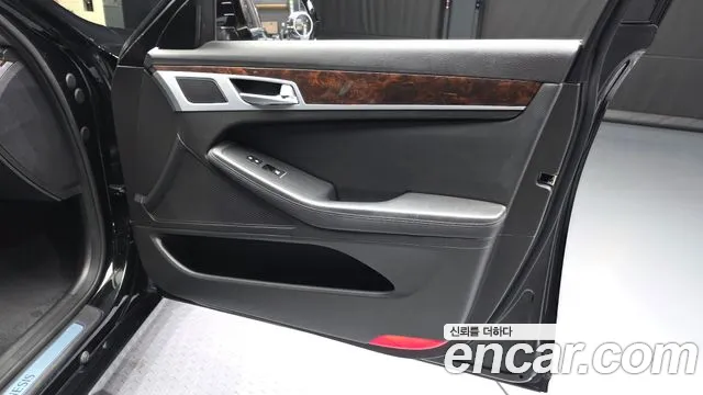 Hyundai Genesis 2015 — фото 14