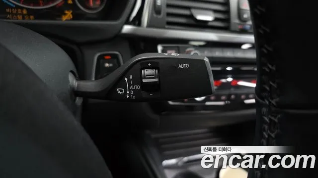 BMW 3-Series 2018 — фото 17