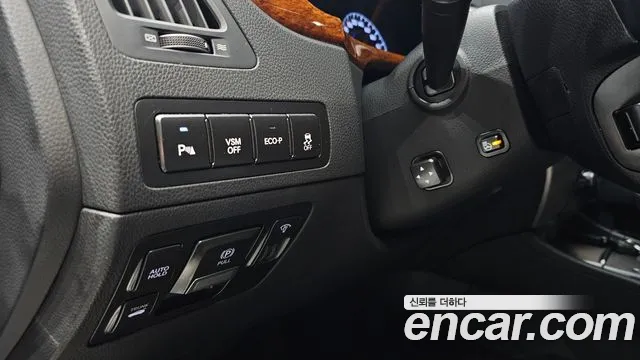 Hyundai Equus 2012 — фото 16