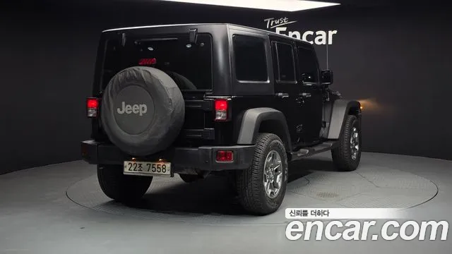 Jeep Wrangler 2012 — фото 2