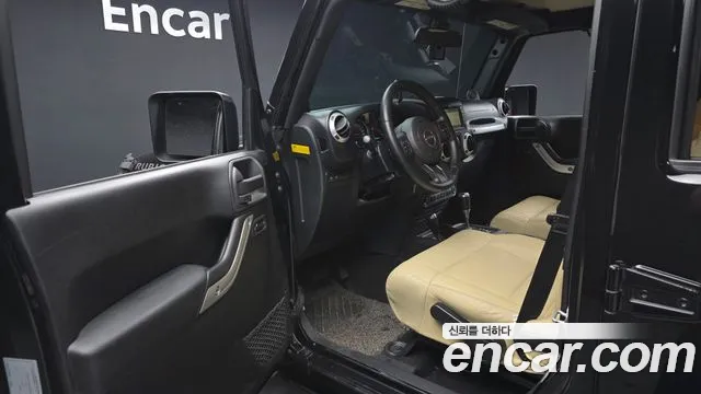 Jeep Wrangler 2012 — фото 10