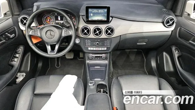 Mercedes-Benz B-Class 2017 — фото 7