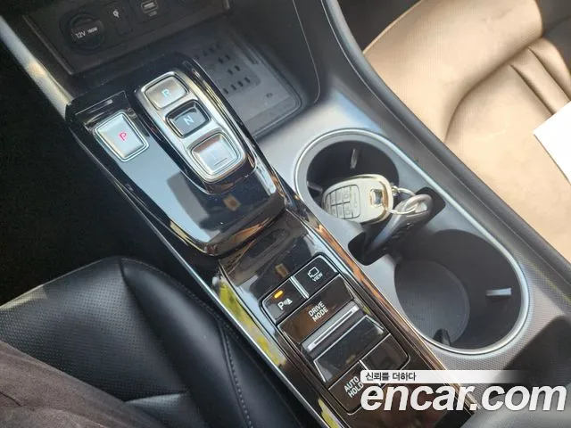 Hyundai Sonata 2021 — фото 17