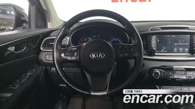 Kia Sorento 2015 — фото 12
